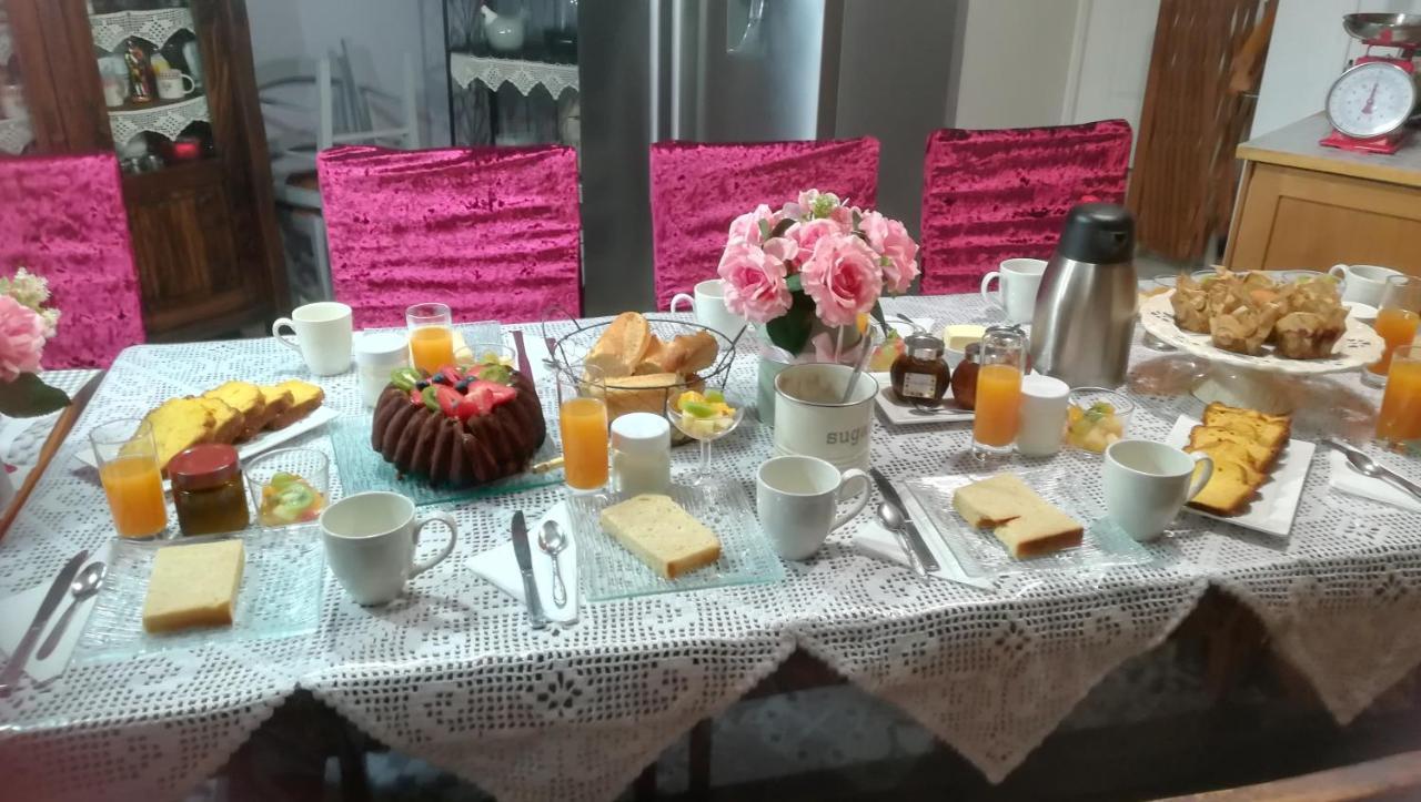 La Gerbaudiere Chambres&Table D Hotes Proche Mont Saint Michel Cuisine Maison Notre-Dame-du-Touchet 외부 사진