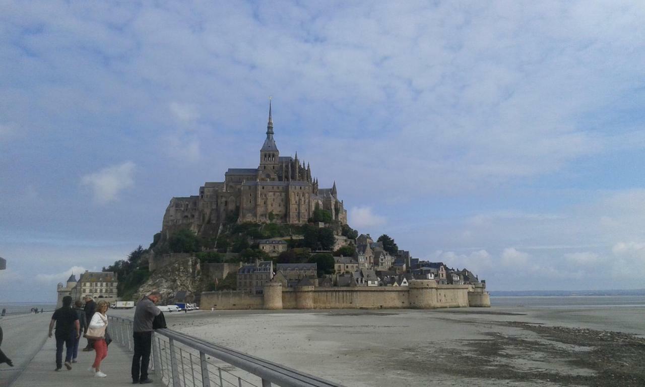 La Gerbaudiere Chambres&Table D Hotes Proche Mont Saint Michel Cuisine Maison Notre-Dame-du-Touchet 외부 사진
