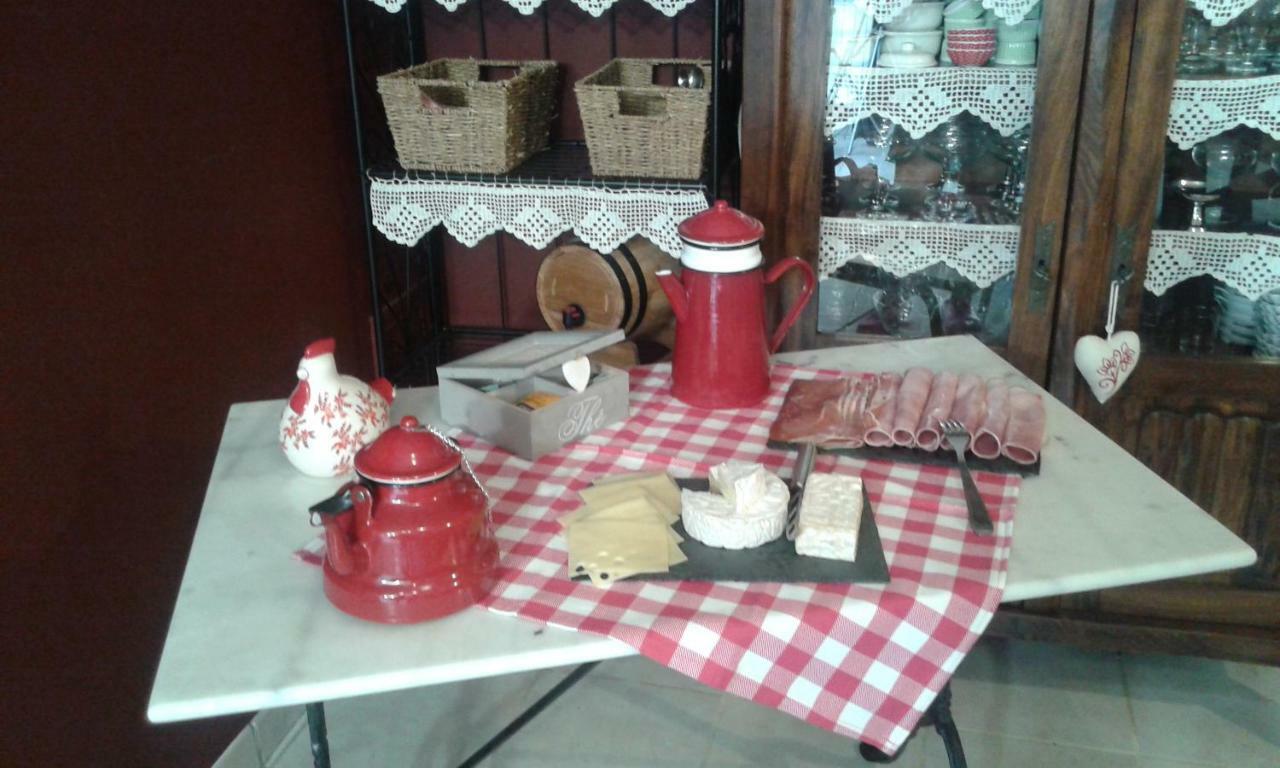 La Gerbaudiere Chambres&Table D Hotes Proche Mont Saint Michel Cuisine Maison Notre-Dame-du-Touchet 외부 사진